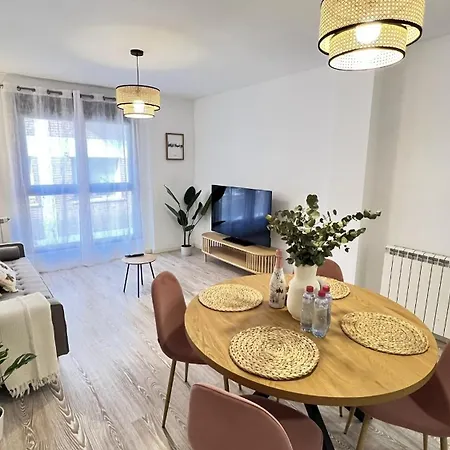 Apartamenticos Living San Pablo 아파트 *